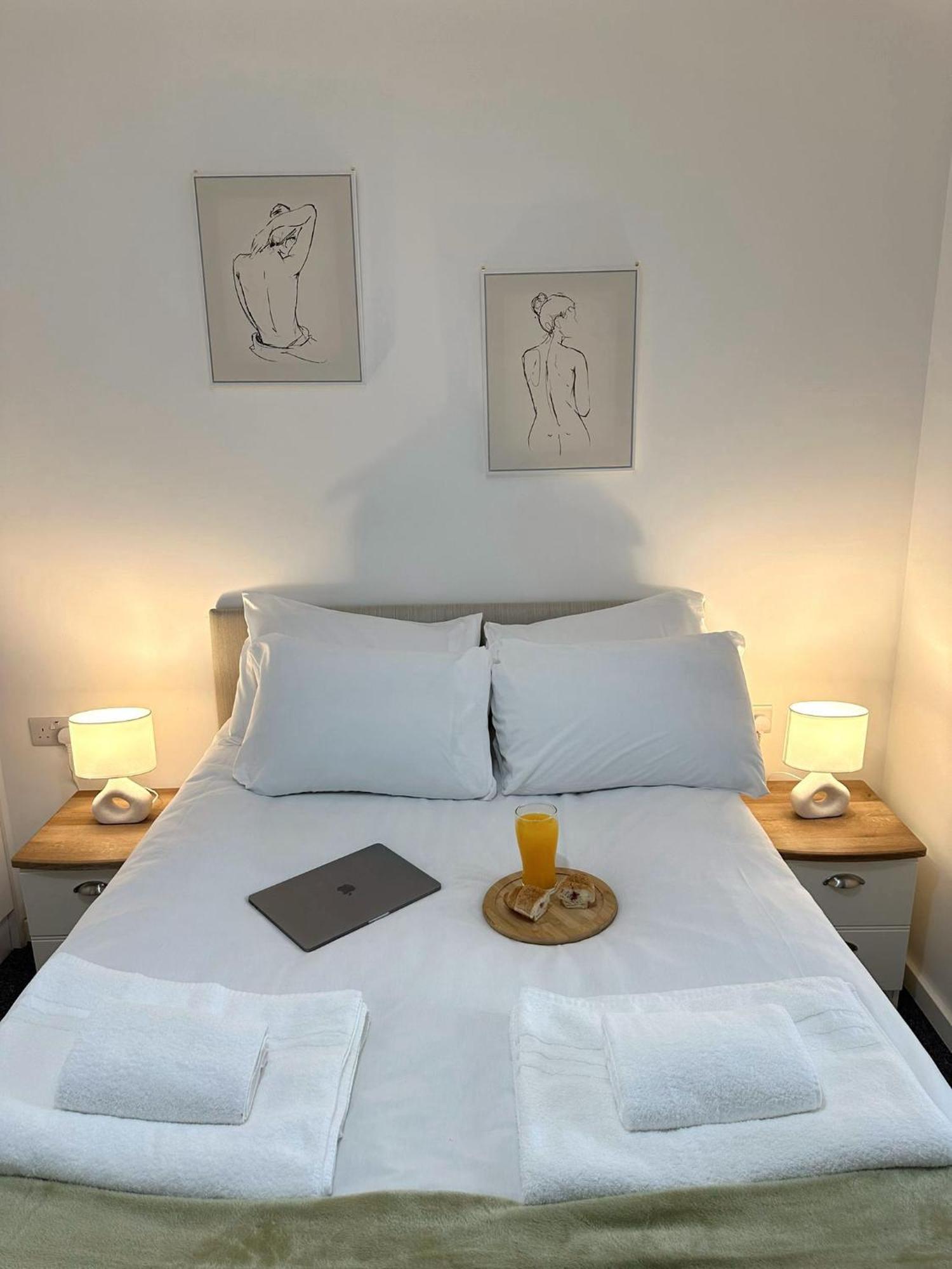 Newmarket Road Studios And Suites By Tas Accommodations Кеймбридж Екстериор снимка
